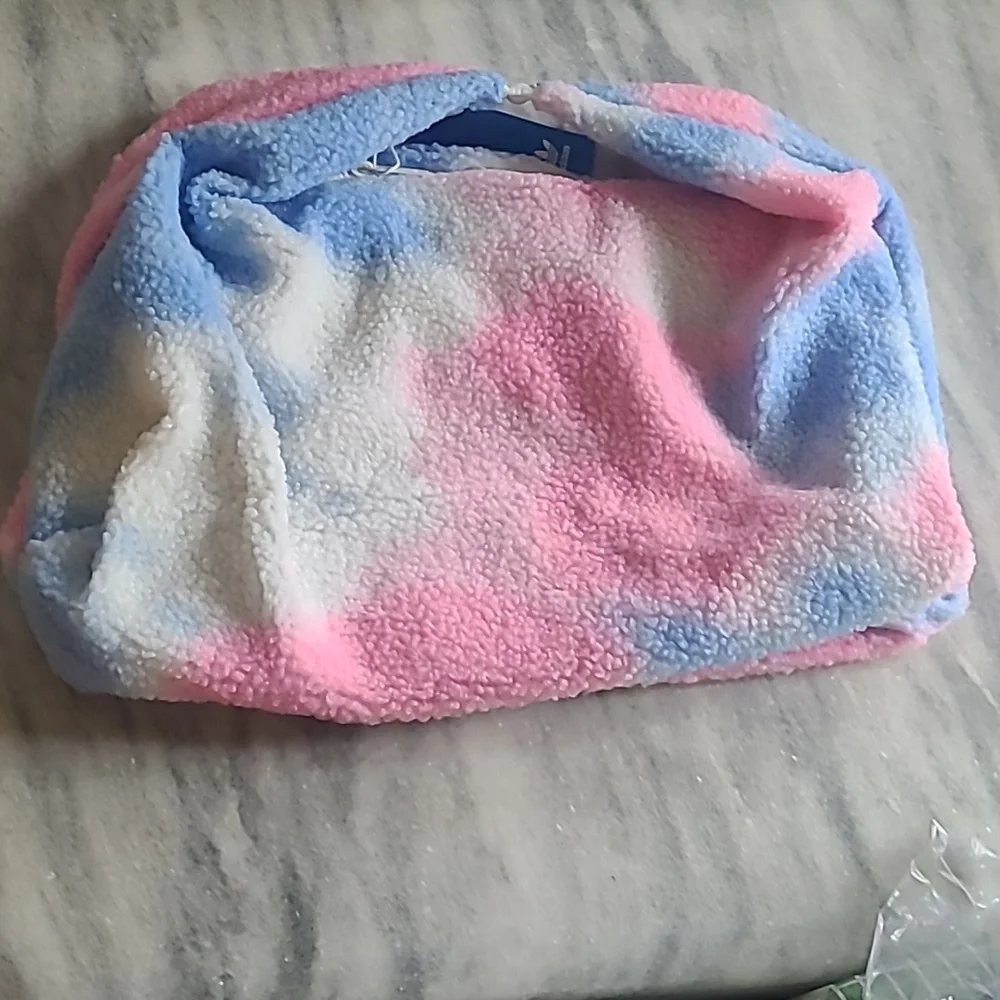 Adidas Shoulder Bag - Picture 9 of 11